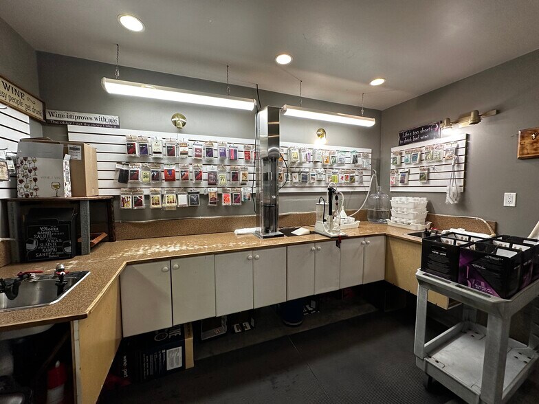 More Photos Of 1156 Rocky Creek Rd, Ladysmith Flex For Sale