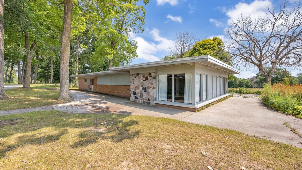 More Photos Of 3212 N Union Rd, Cato Golf Course Driving Range For Sale