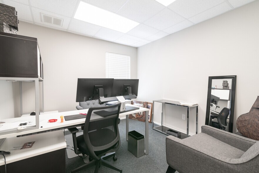 More Photos Of 13740 Research Blvd, Austin Office For Sale