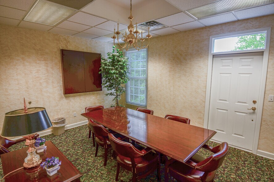 More Photos Of 1 & 13 Courtney Dr, Charleston Medical For Sale