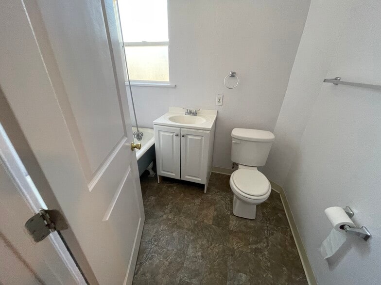 More Photos Of 2439 Rio Linda Blvd, Sacramento Apartments For Sale