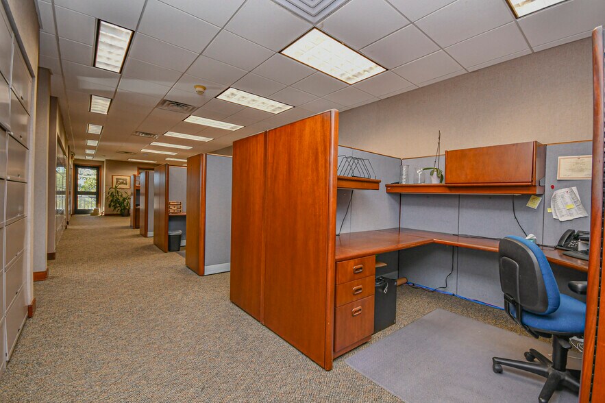 More Photos Of 220 Mckenzie Ave, Panama City Office For Sale