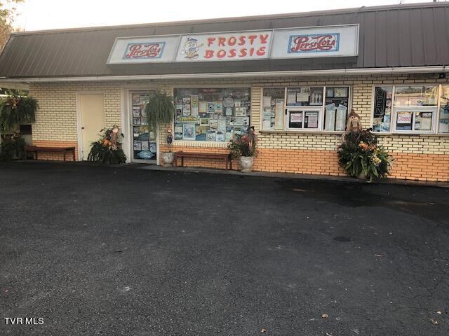 More Photos Of 314 Front E st, Coeburn General Retail For Sale