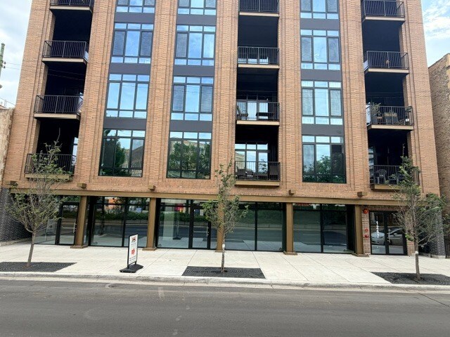 Primary Photo Of 1257-1301 N Ashland Ave, Chicago Storefront For Lease