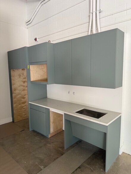 More Photos Of 5602 Clay Ave, Austin Loft Creative Space For Lease