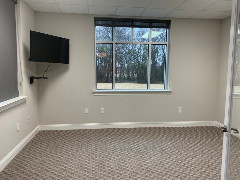 More Photos Of 1402 S Custer Rd, McKinney Medical For Lease