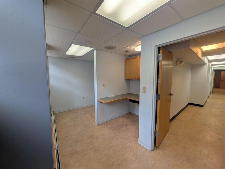 More Photos Of 3 Tremont St, Claremont Office For Lease