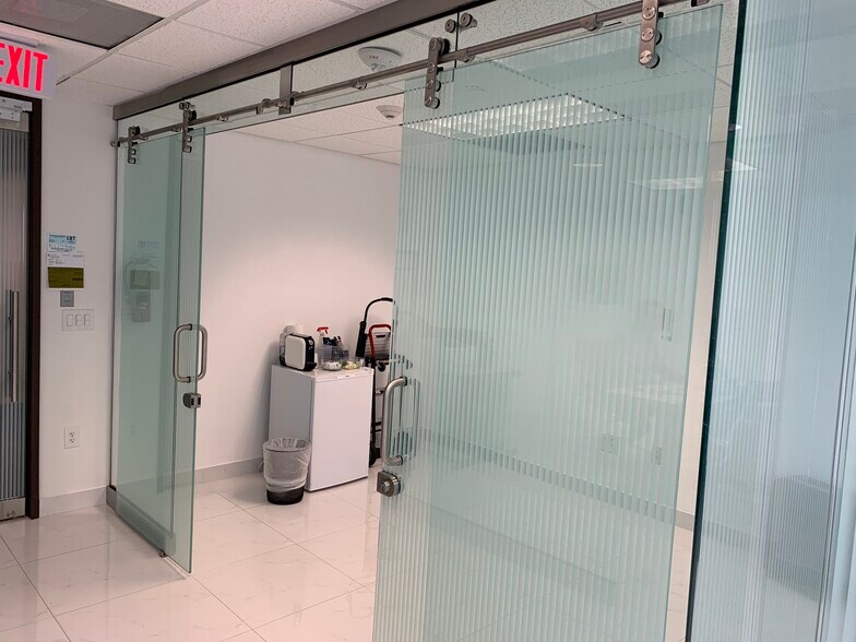 More Photos Of 2665 S Bayshore Dr, Miami Office For Sale