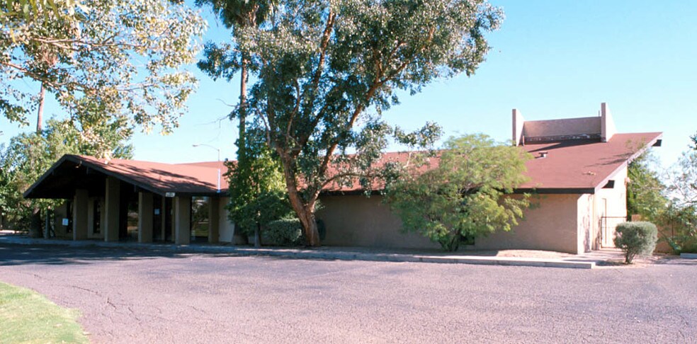 Primary Photo Of 6231 W Bell Rd, Glendale Veterinarian Kennel For Sale