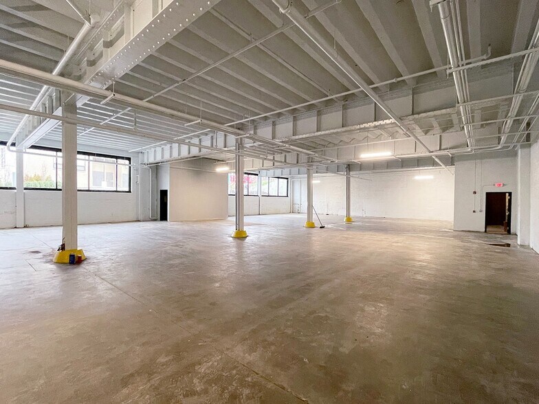 More Photos Of 3649 Mintwood St, Pittsburgh Loft Creative Space For Lease