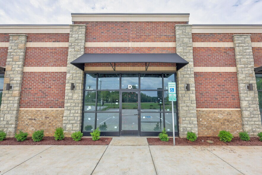More Photos Of 2216 Dr Martin Luther King Blvd, Murfreesboro Freestanding For Lease