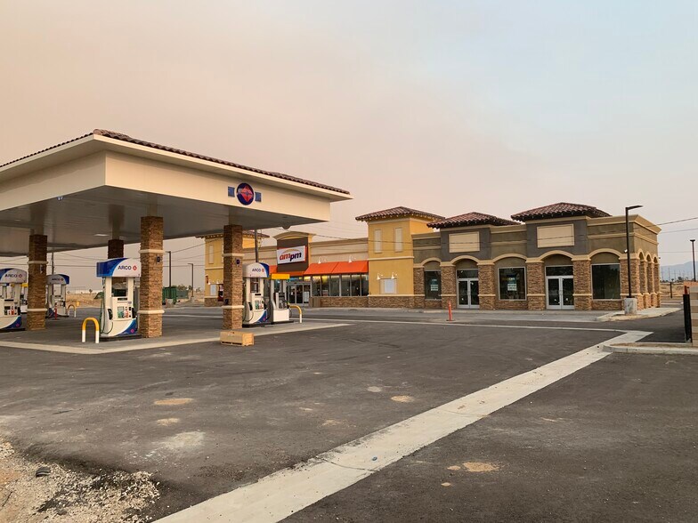 More Photos Of 41155 10th St W, Palmdale Service Station For Lease