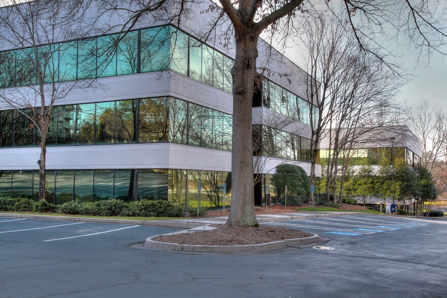 More Photos Of 1301 Hightower Trl, Atlanta Unknown For Lease