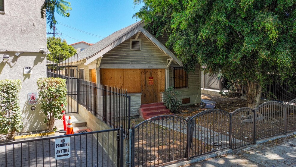 More Photos Of 3042 Royal St, Los Angeles Dormitory For Sale