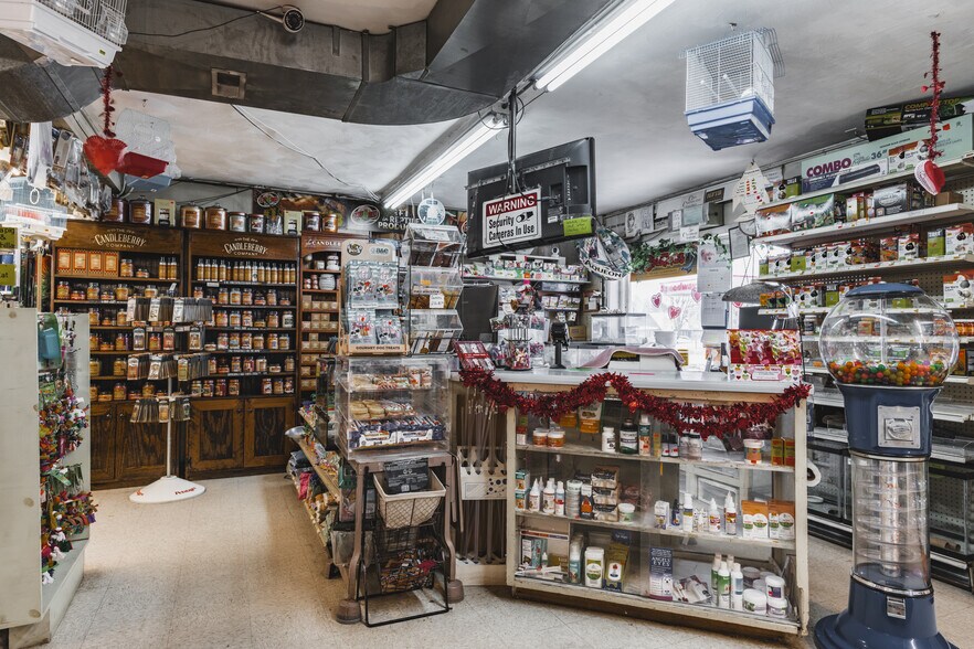 More Photos Of 2006 Camden Ave, Parkersburg Storefront Retail Residential For Sale