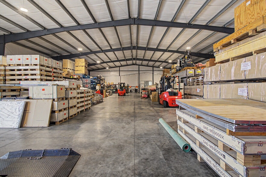 More Photos Of 4036 Gulfstream Dr, Bryan Industrial For Lease