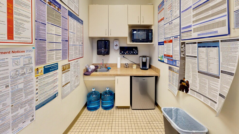 More Photos Of 150 Kendall Point Dr, Oswego Manufacturing For Lease