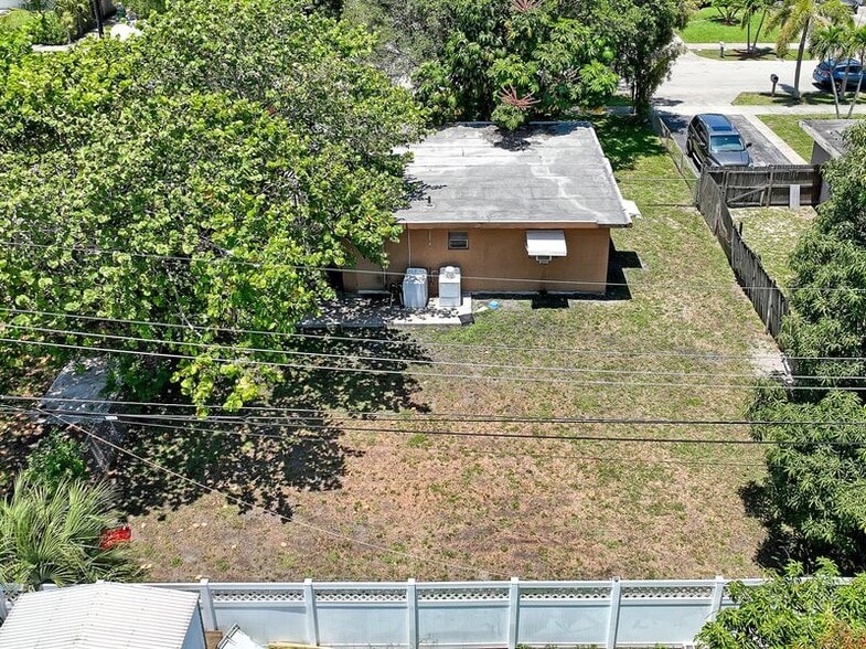 More Photos Of , Pompano Beach Flex For Sale