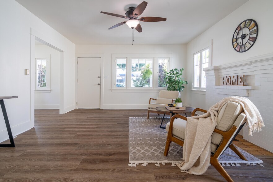 More Photos Of 4832 York Blvd, Los Angeles Office For Sale