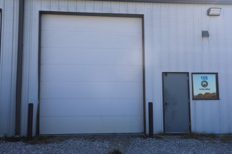 More Photos Of 8450 E Trade Center Dr, Columbia Showroom For Lease