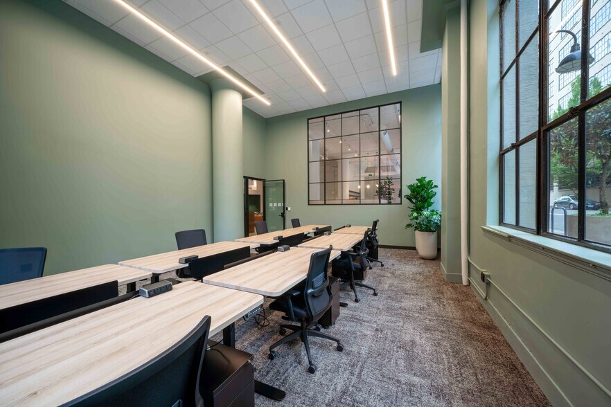 More Photos Of 1314 NW Irving St, Portland Apartments For Sale
