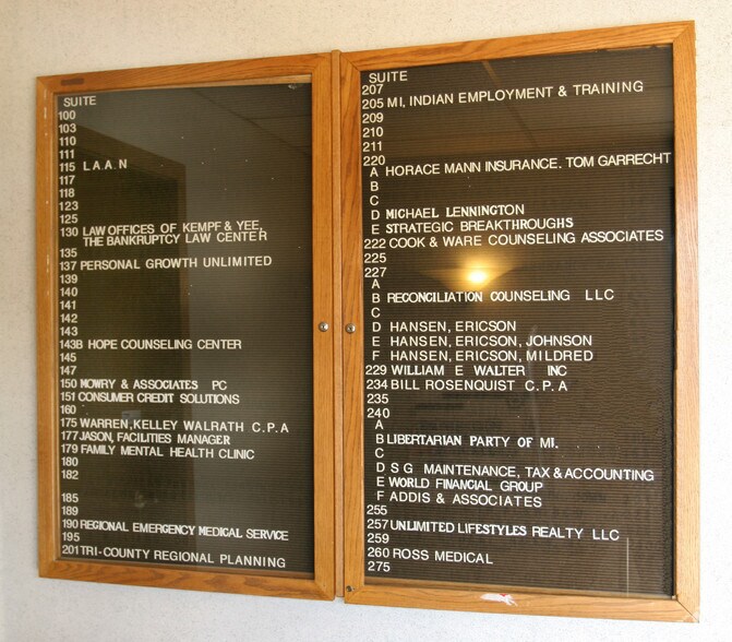 More Photos Of 913 W Holmes Rd, Lansing Medical For Sale