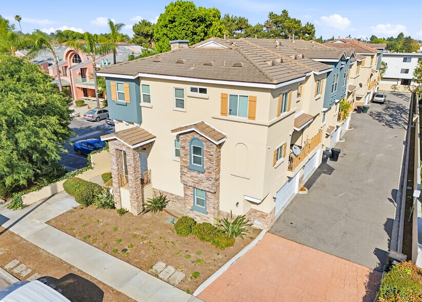 Primary Photo Of 670 S Magnolia Ave, Anaheim Apartments For Sale
