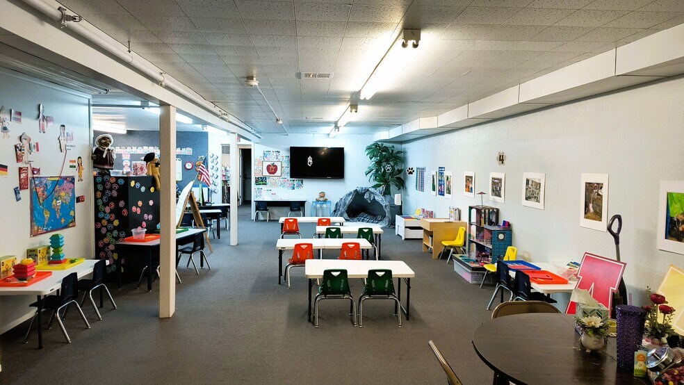 More Photos Of 816 Topeka st, Larned Schools For Sale