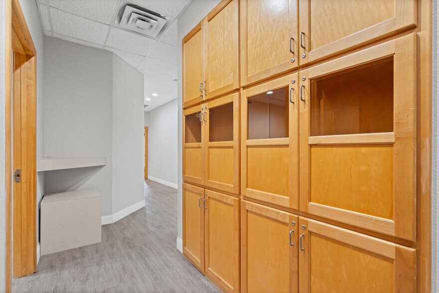 More Photos Of 6221 Colleyville Blvd, Colleyville Medical For Lease