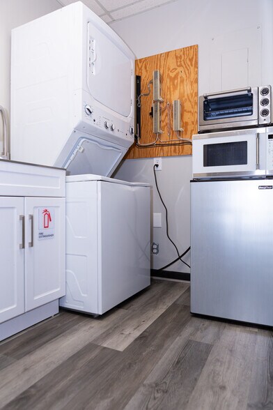 More Photos Of 340 W Grand River Ave, Webberville Medical For Sale