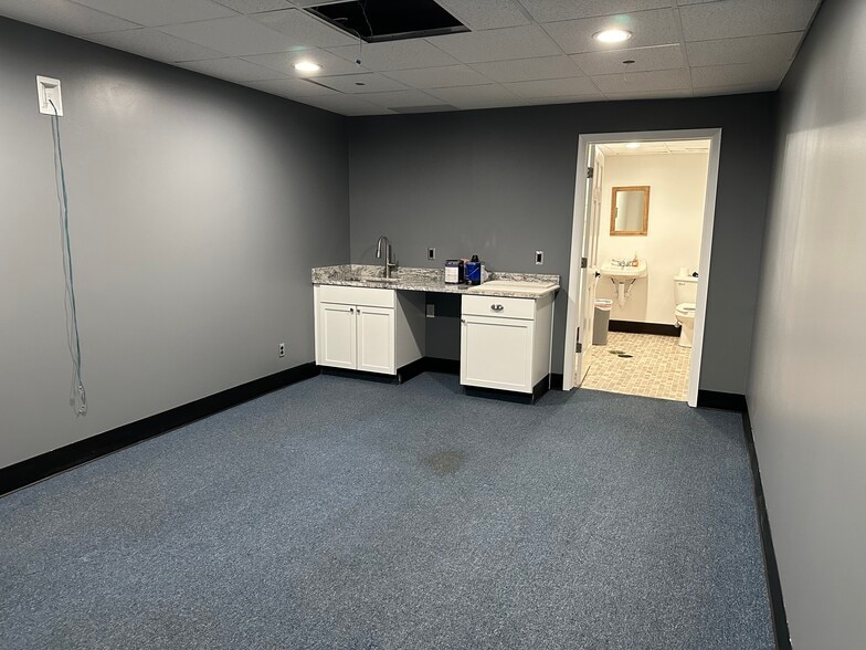 More Photos Of 9130 Otis Ave, Indianapolis Warehouse For Lease