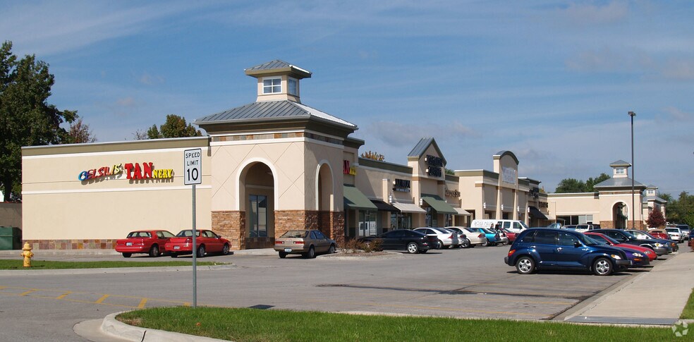More Photos Of 602-634 NE 291 Hwy, Lee's Summit Unknown For Lease