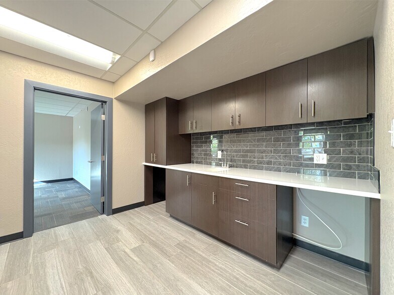 More Photos Of 5229 N 7th Ave, Phoenix Office For Sale