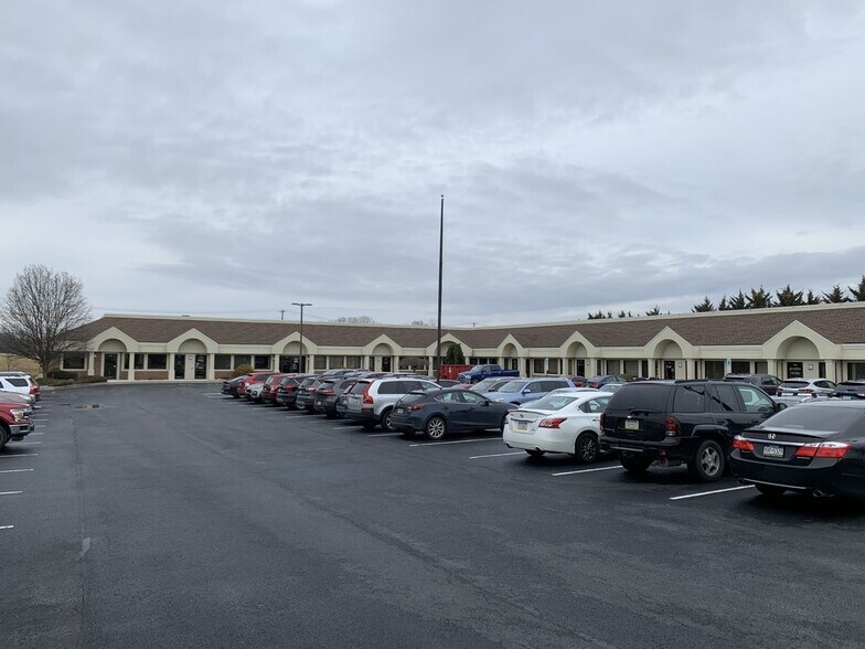 More Photos Of 2211 Quarry Dr, West Lawn Medical For Lease