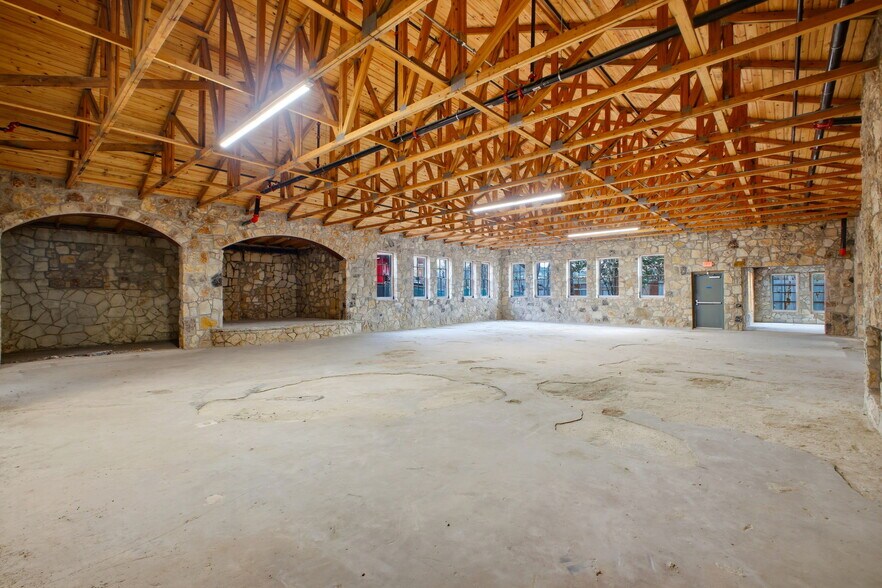 More Photos Of 24116 W IH-10, San Antonio Restaurant For Sale