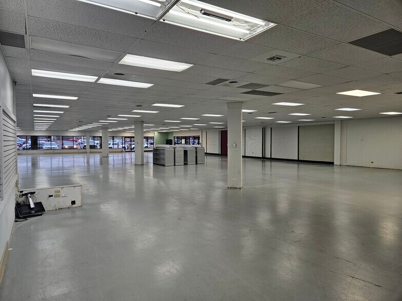 More Photos Of 8203-8267 S Holly St, Centennial Unknown For Lease