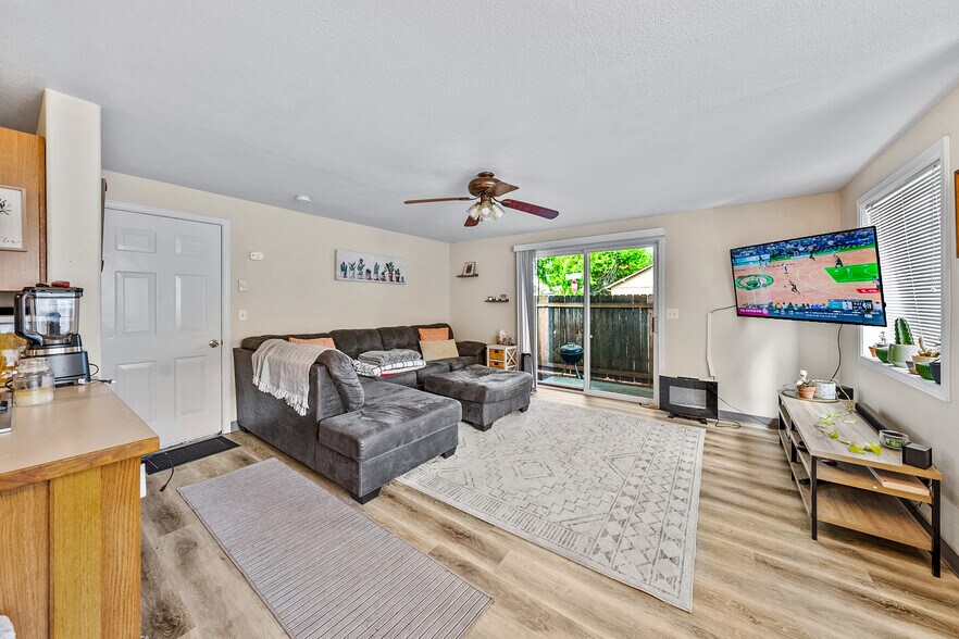 More Photos Of 124 S 63rd St, Springfield Apartments For Sale