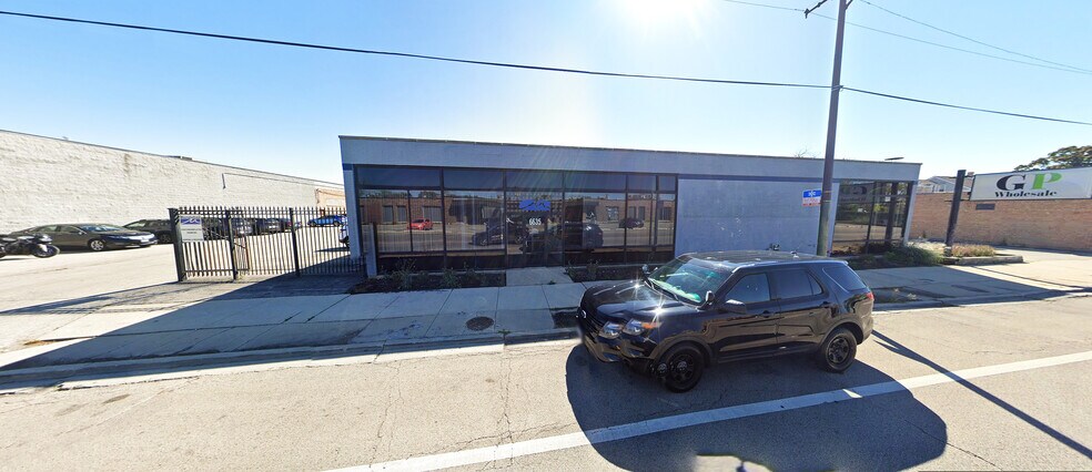 Primary Photo Of 6633-6639 W Irving Park Rd, Chicago Manufacturing For Lease