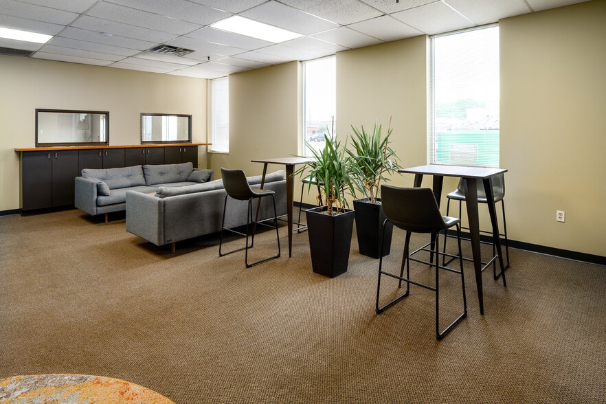 More Photos Of 4735-4795 Leyden St, Denver Warehouse For Lease