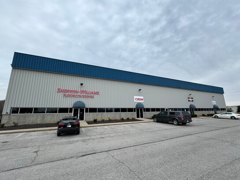 More Photos Of 3927 Kraft Parkway, Fort Wayne Showroom For Lease