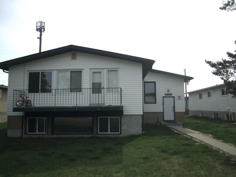 More Photos Of 13011 83rd St NW, Edmonton Apartments For Sale