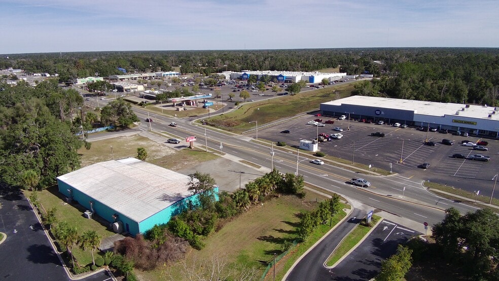 More Photos Of 2011 S Jefferson St, Perry General Retail For Sale