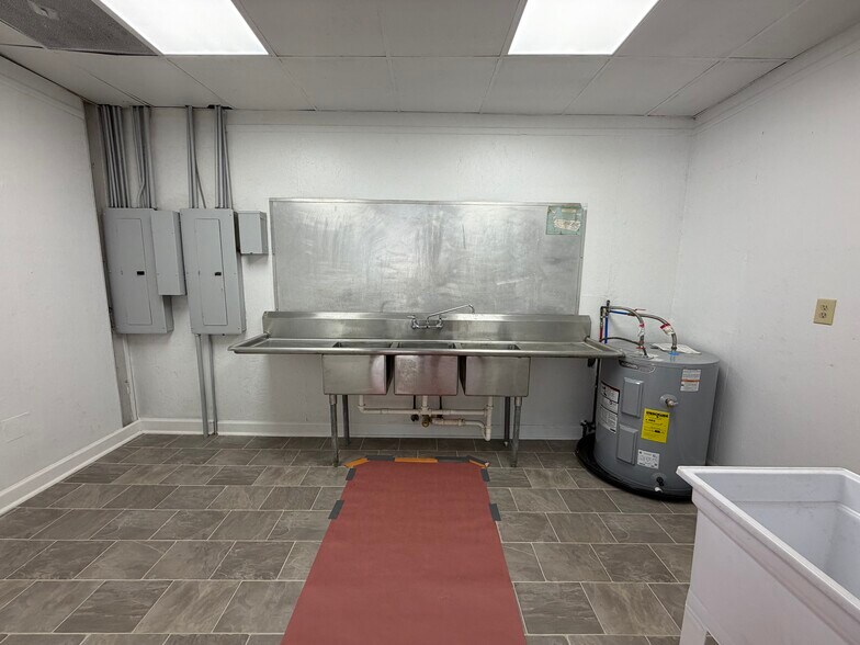 More Photos Of 11321 Jefferies Hwy, Walterboro General Retail For Sale