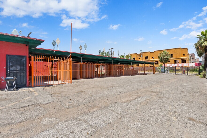 More Photos Of 1961 E Charleston Blvd, Las Vegas Carwash For Lease