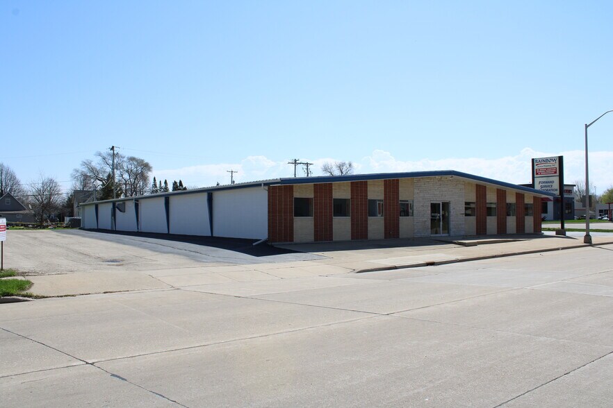 More Photos Of 223 N Seymour St, Fond Du Lac Office For Lease