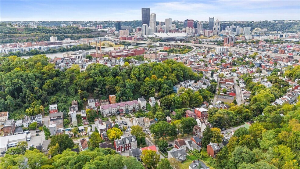 More Photos Of 200 McKnight Park Dr, Pittsburgh Office For Sale