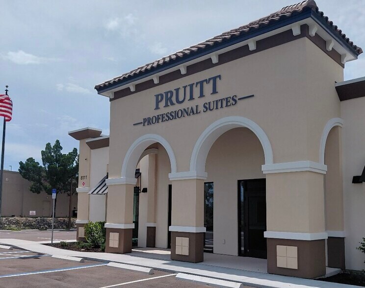 More Photos Of 8111 Broadway Ave E, Estero Storefront Retail Office For Lease