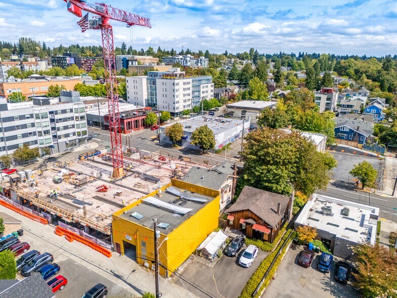More Photos Of 6209-6211 Roosevelt Way, Seattle Office Residential For Sale