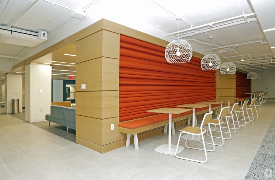 More Photos Of 529 14th St NW, Washington Office For Lease