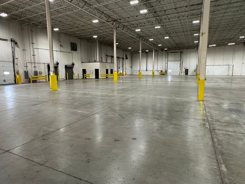 More Photos Of 5158 Williamsport Pike, Martinsburg Warehouse For Lease